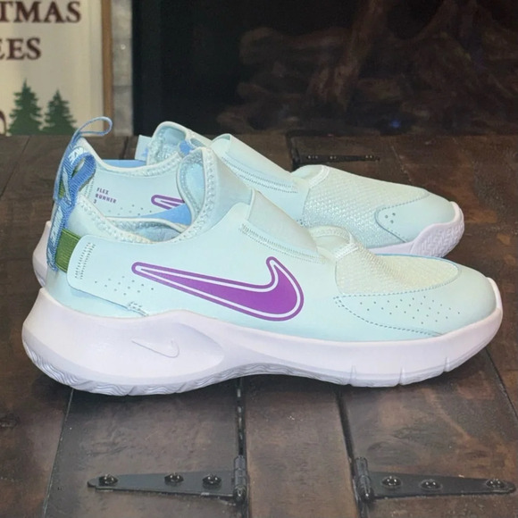 Nike Slip on Sneakers Big kid sizes - Picture 6 of 11